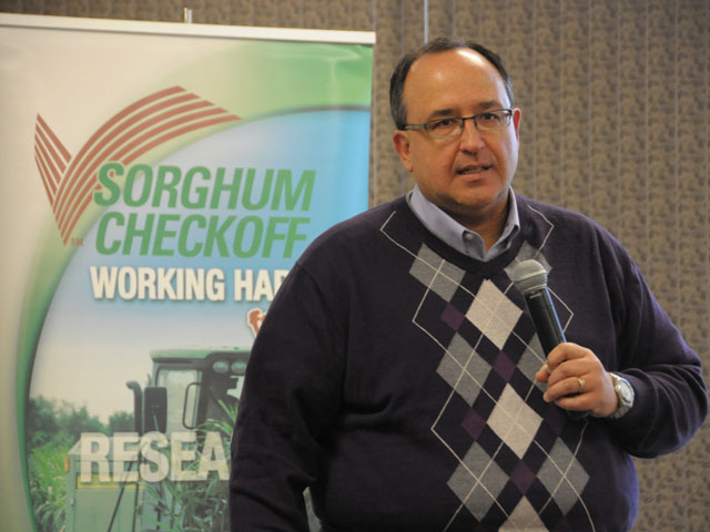 Greg Krissek, of Kennedy &amp; Coe, talks to producers about the ethanol market at the 2014 SorghumU in Hays, Kan. (DTN photo by Emily Unglesbee)